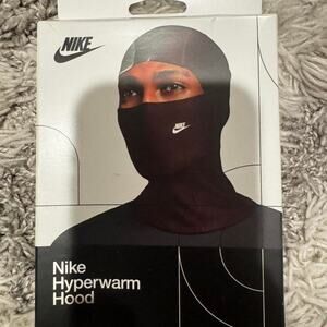 Nike skimask in burgundy 100